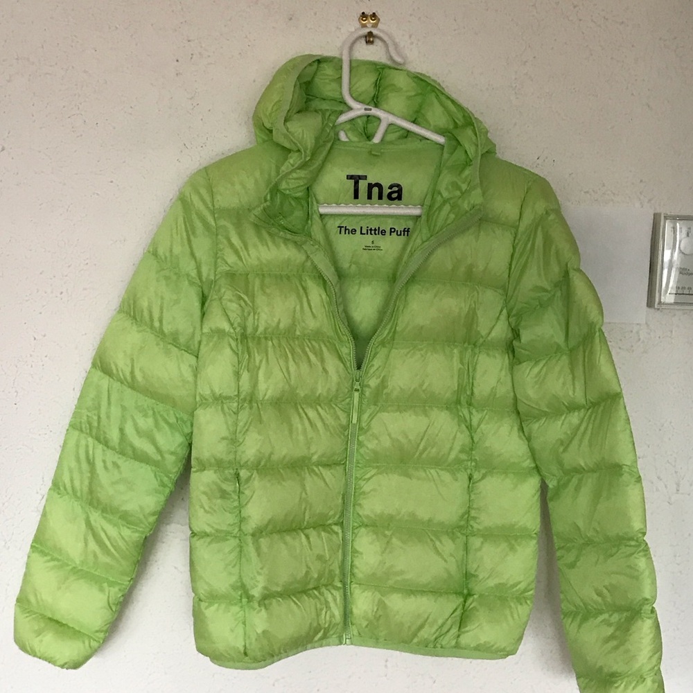 TNA Littlepuff Jacket Size XS
